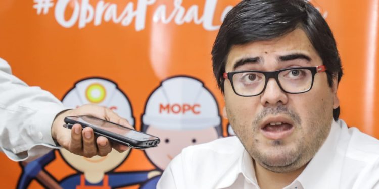 Viceministro se reúne con gremios transportistas y afirma que no aceptará chantajes