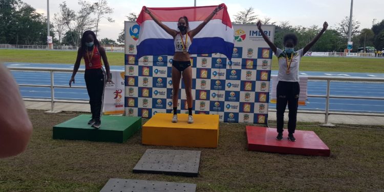 Ana Paula Argüello gana medalla de oro Ana Paula Argüello gana medalla de oro