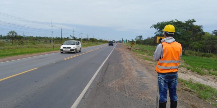 Firman contrato con empresa adjudicada para obras en la ruta Remanso – Puerto Falcón