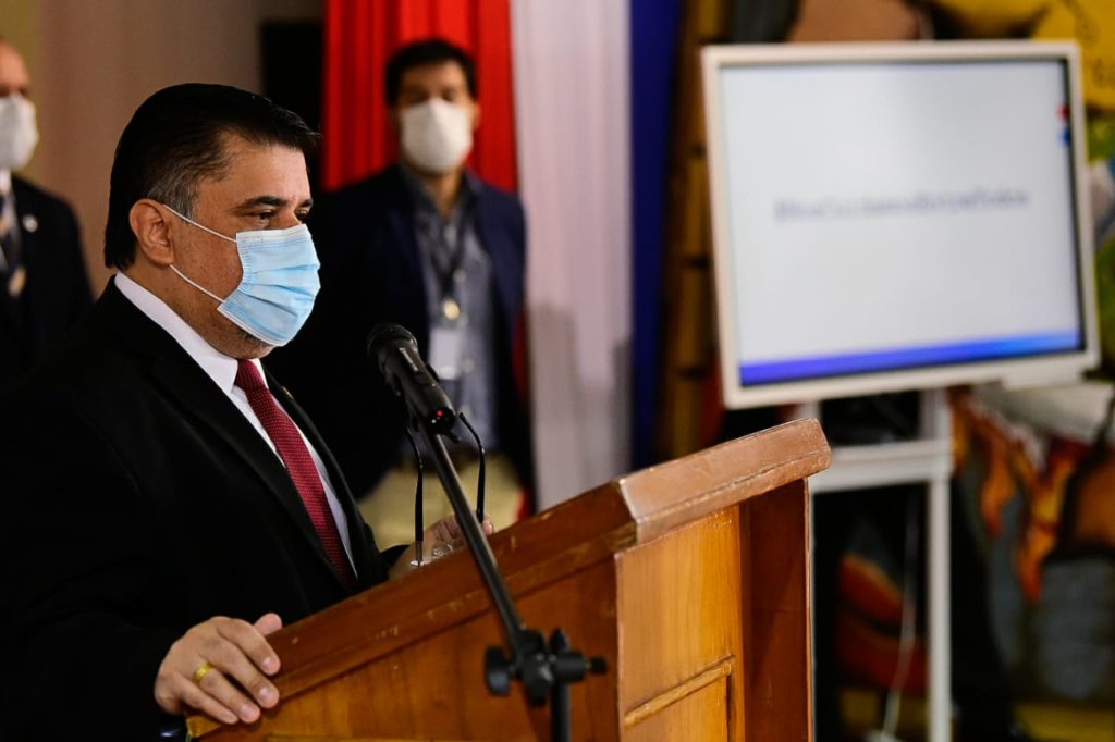 Ministro de Salud anuncia llegada de otras 3.000 vacunas