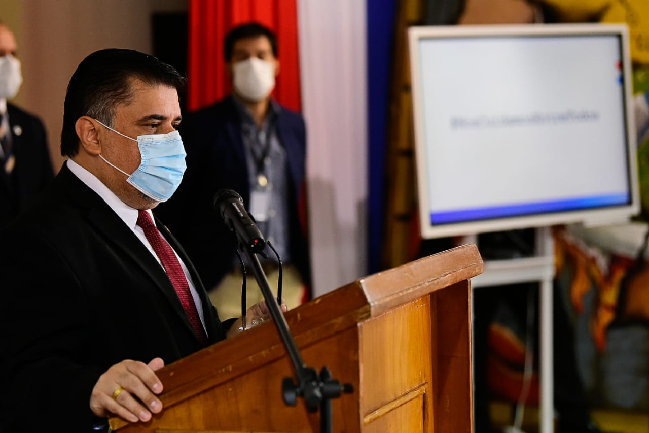 Ministro de Salud anuncia llegada de otras 3.000 vacunas