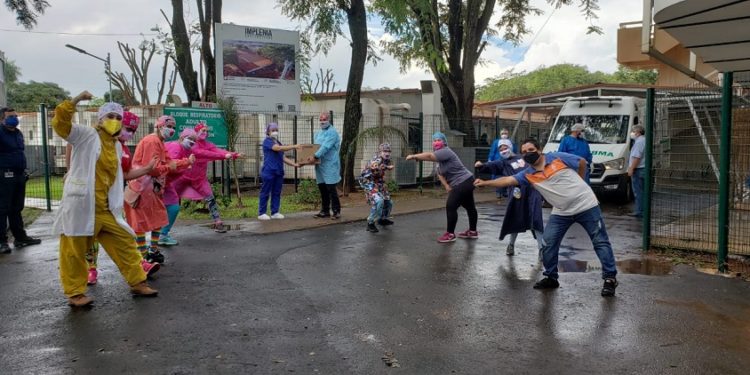 Payasonrisas brindan contención a familiares de internados