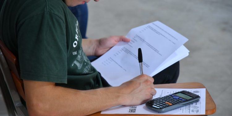 Becal cierra hoy periodo de postulación para maestrías y doctorados en Francia