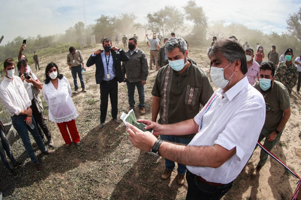Mario Abdo inauguró obra de ampliación de la red de comunicación en el Chaco Mario Abdo inauguró obra de ampliación de la red de comunicación en el Chaco