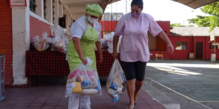 Inicia entrega de kits del programa “Mi almuerzo escolar en familia” a través del MEC