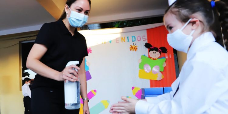 Ante aumento de casos de covid-19 se reduce cantidad de alumnos en clases presenciales