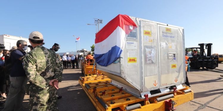 Paraguay recibirá de una sola vez las 20.000 dosis de la vacuna Sputnik V, según Salud Pública