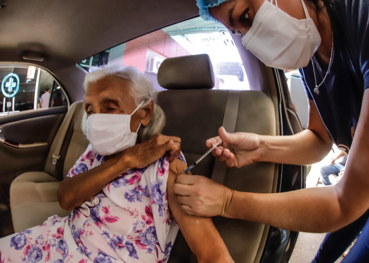Unos 25.000 adultos mayores se inmunizaron desde que inició la vacunación