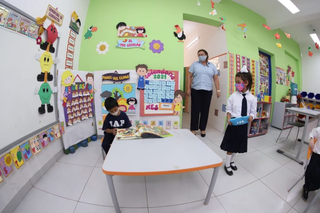 MEC recomienda educación a distancia en comunidades con muchos contagios