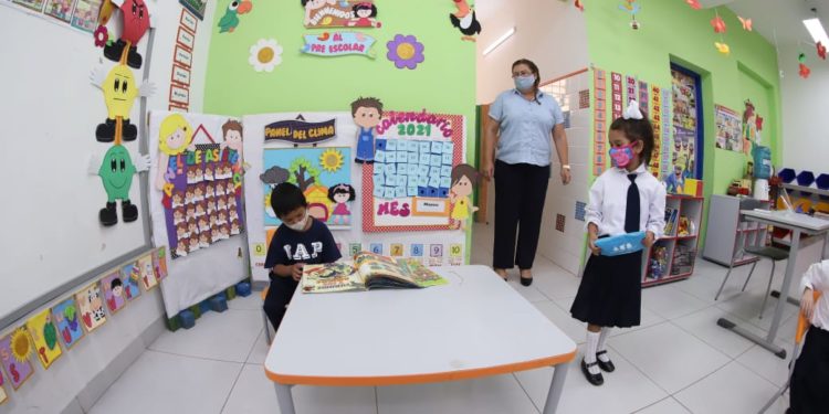 MEC recomienda educación a distancia en comunidades con muchos contagios