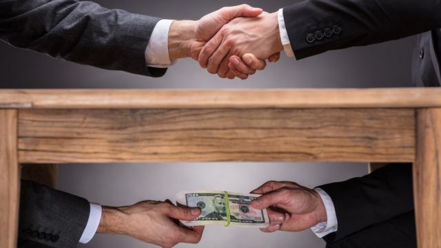 La corrupción ¿En el poder o en nosotros? La corrupción ¿En el poder o en nosotros?