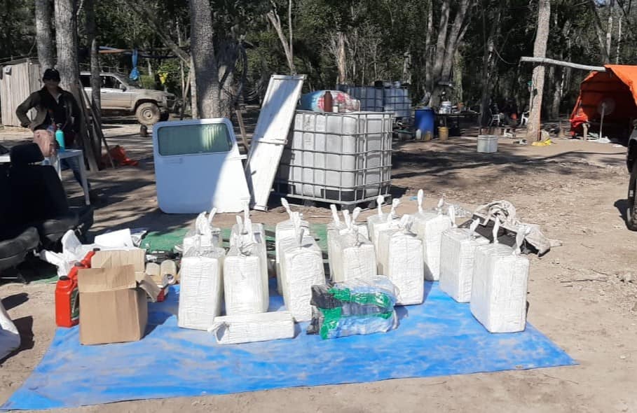 Agentes localizan campamento narco en zona de Puerto Pinasco, Chaco