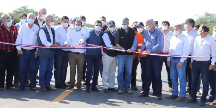 Inauguran 13,6 kilómetros nuevos de la ruta Bioceánica Inauguran 13,6 kilómetros nuevos de la ruta Bioceánica
