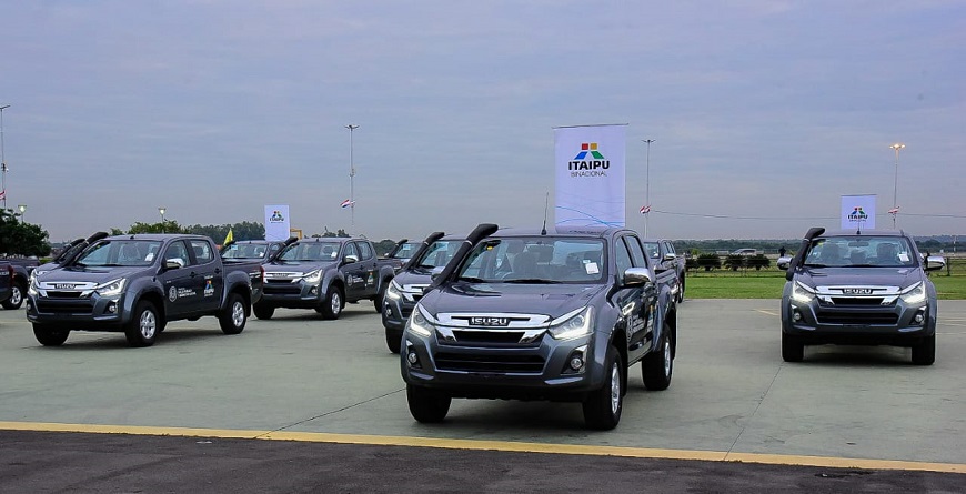 Nuevos vehículos para fortalecer trabajo de campo del personal de Salud