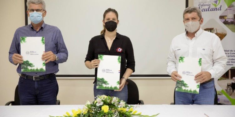 Cooperativas del Chaco e INFONA firmaron convenio de cooperación técnica Cooperativas del Chaco e INFONA firmaron convenio de cooperación técnica