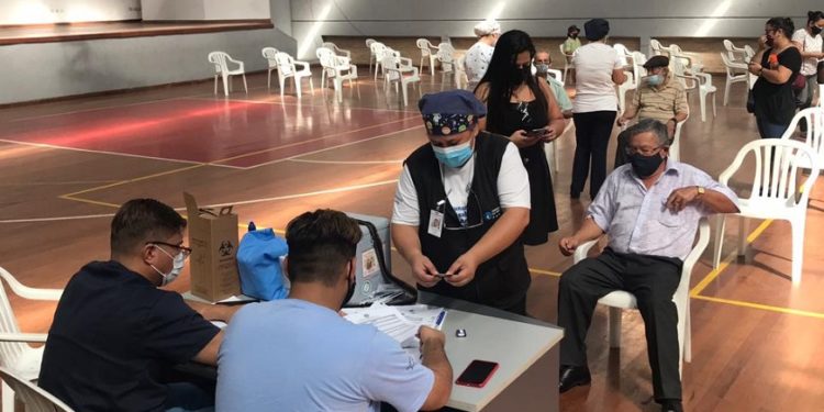 Salud inicia aplicación de dosis contra influenza