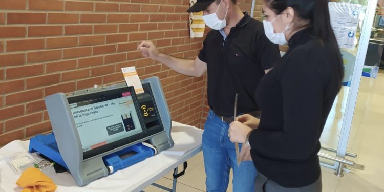 Divulgación masiva de la Máquina de Votación en sitios de carácter público