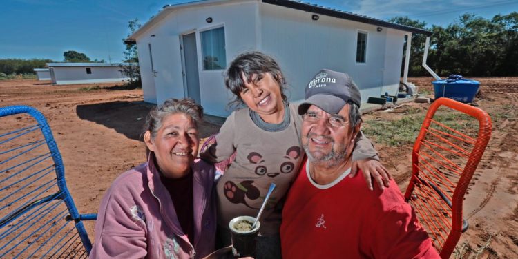 Ruta PY09: familias reasentadas inician una nueva vida en urbanización