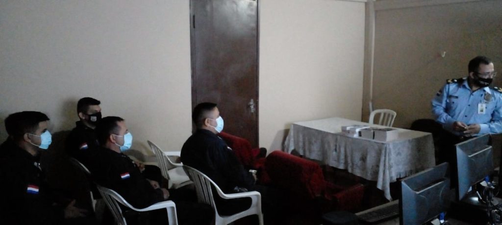 Agentes policiales de Cordillera participaron en charlas y recibieron materiales de apoyo Agentes policiales de Cordillera participaron en charlas y recibieron materiales de apoyo