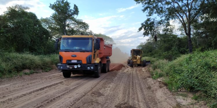 Agua Dulce se abre paso con nuevos caminos hacia el progreso Agua Dulce se abre paso con nuevos caminos hacia el progreso
