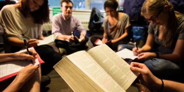 La intimidad con Dios trae avivamiento e iglecrecimiento La intimidad con Dios trae avivamiento e iglecrecimiento