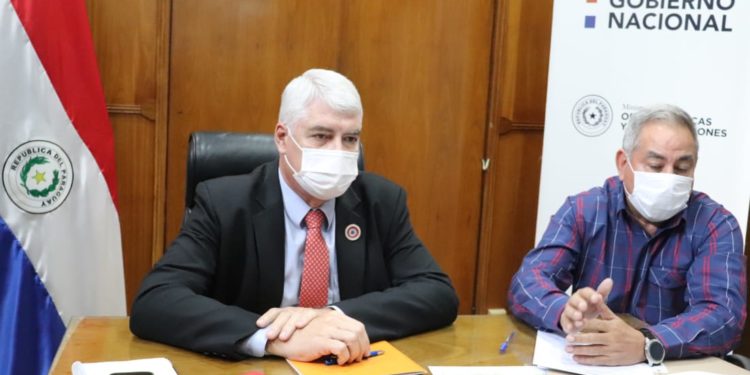 MOPC analiza propuestas para mitigar impactos ambientales en caminos vecinales