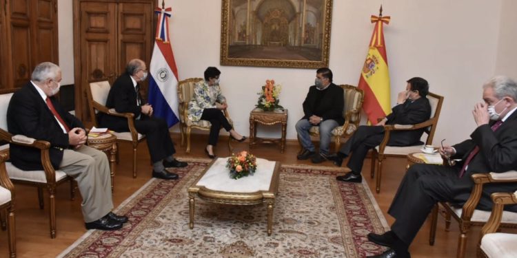 España donará dos toneladas de medicamentos para pacientes internados en terapia