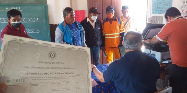 Jornada de servicios y asistencia a comunidad indígena del Chaco Jornada de servicios y asistencia a comunidad indígena del Chaco