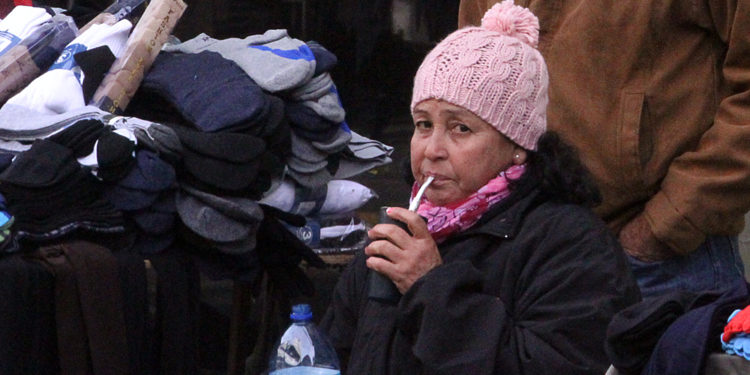 Inicio de semana laboral con mucho frío y vientos del sur