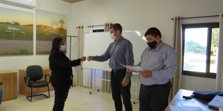 Docentes bachilleres se capacitan en métodos didácticos de lecto escritura