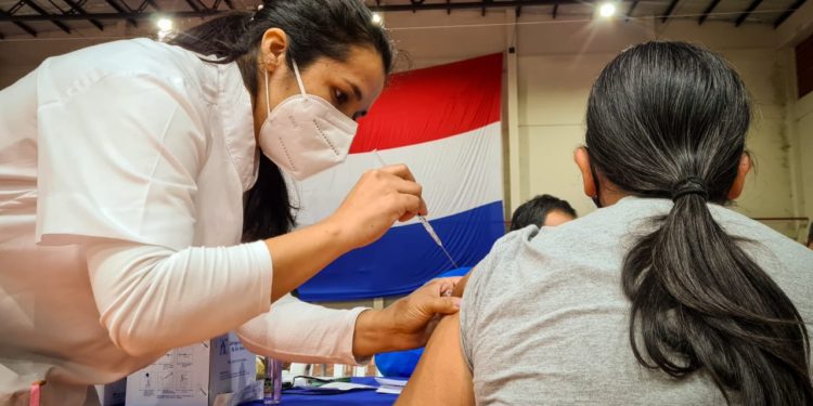 Desde este fin de semana podrán vacunarse contra covid personas de 55 años