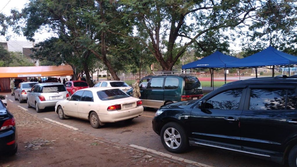 Destacan gran afluencia de personas de más de 50 años en vacunatorios