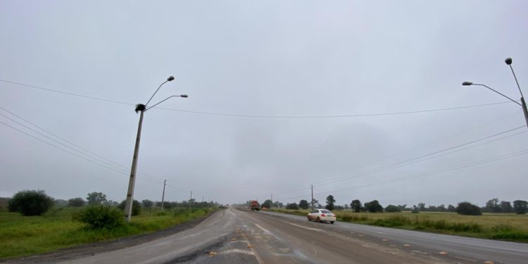 Jueves fresco a cálido con lluvias y tormentas eléctricas