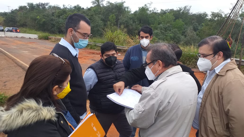 Realizan verificación técnica del puente que colapsó en San Pedro