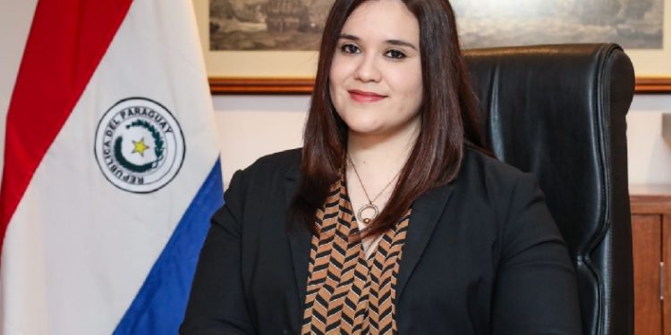 Designan a Ana Raquel Osorio como directora de Política de Endeudamiento Designan a Ana Raquel Osorio como directora de Política de Endeudamiento