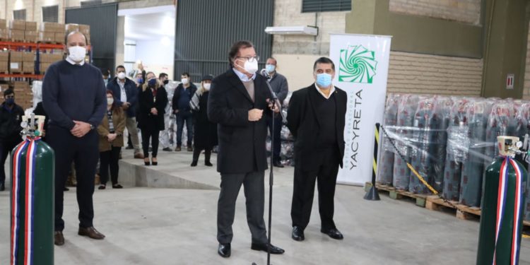 EBY entrega a Salud 500 balones de oxígeno para fortalecer servicios respiratorios