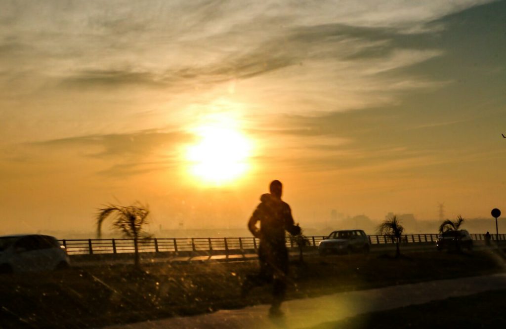 Anuncian temperaturas cálidas durante el día y frescas por la noche y con precipitaciones
