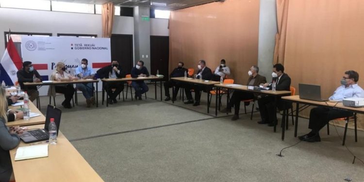 Analizan problemática del agua e impactos ambientales en torno a la sequía en el Chaco Analizan problemática del agua e impactos ambientales en torno a la sequía en el Chaco