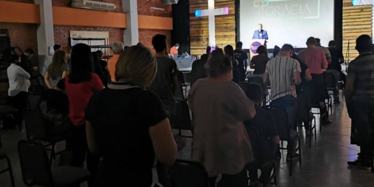 Nuevas medidas: actos de culto podrán realizarse con hasta 150 personas