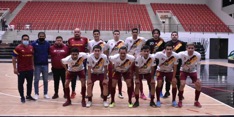 Tres buscan título inédito que evite el Tetra Tres buscan título inédito que evite el Tetra