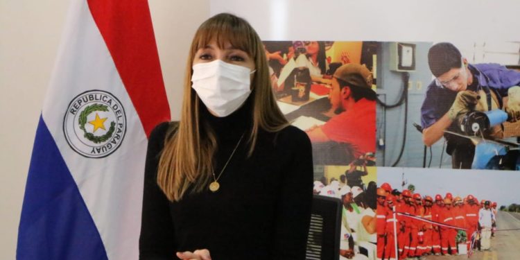 Ministerio de Trabajo presentó álbum de productos para el Día de la Amistad