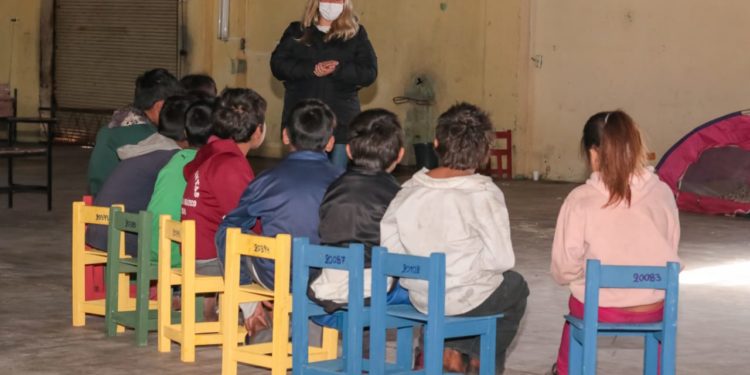 Espacio de emergencia asegura resguardo de niñas, niños y adolescentes indígenas Espacio de emergencia asegura resguardo de niñas, niños y adolescentes indígenas