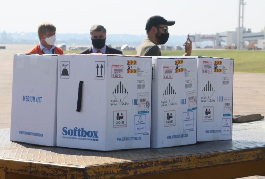 Arriba nuevo lote de 33.900 vacunas Pfizer