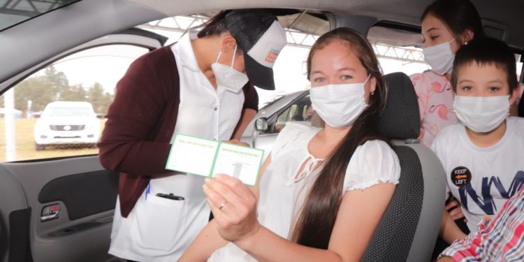 Salud bate un nuevo récord al vacunar a 500.000 personas en una semana