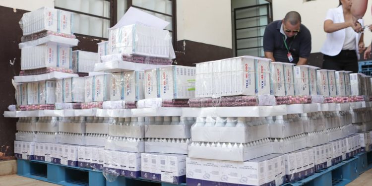 Salud prevé adquisición de insumos y medicamentos para los próximos dos años Salud prevé adquisición de insumos y medicamentos para los próximos dos años
