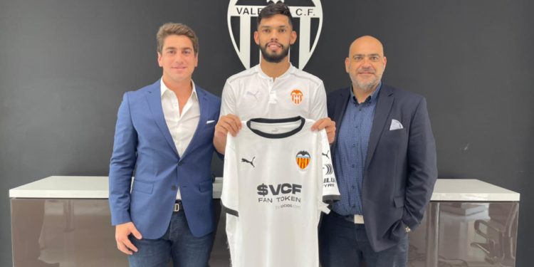 Omar Alderete es nuevo jugador del Valencia