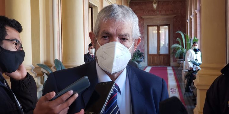 Plantean reflotar aerolínea estatal, planta de Acepar y el ferrocarril