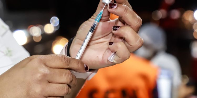 Establecerán un día para vacunar a adolescentes con comorbilidades Establecerán un día para vacunar a adolescentes con comorbilidades