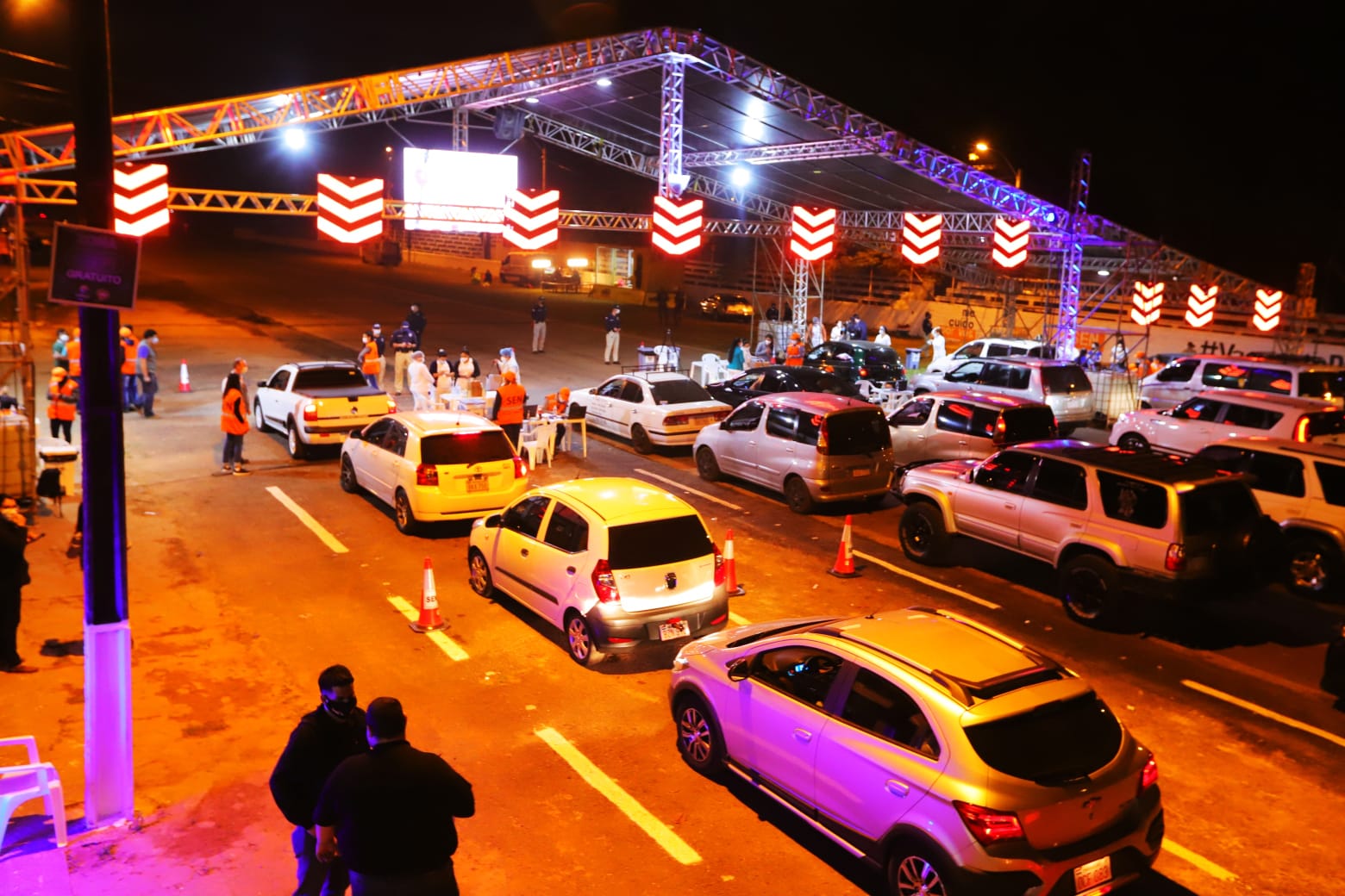 Más de 93.000 personas se vacunaron contra el covid-19 en una maratónica jornada