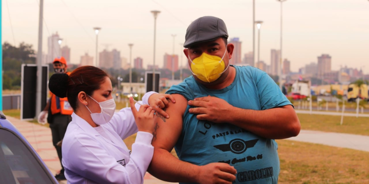 Arrancó la aplicación de la segunda dosis de AstraZeneca